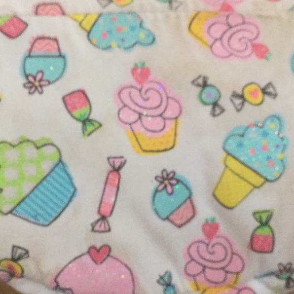 A purse - Picture 3 of 3